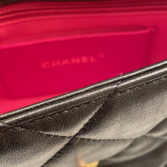 Chanel lambskin Black Quilted Crossbody with Gold Heart Accent AUTHENTIC - Picture 10 of 16